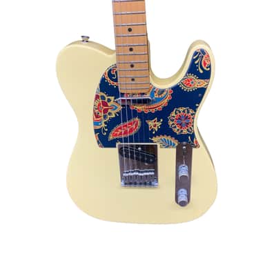 Fender American Professional II Telecaster with Maple Fretboard 2020 - Present - Butterscotch Blonde image 2