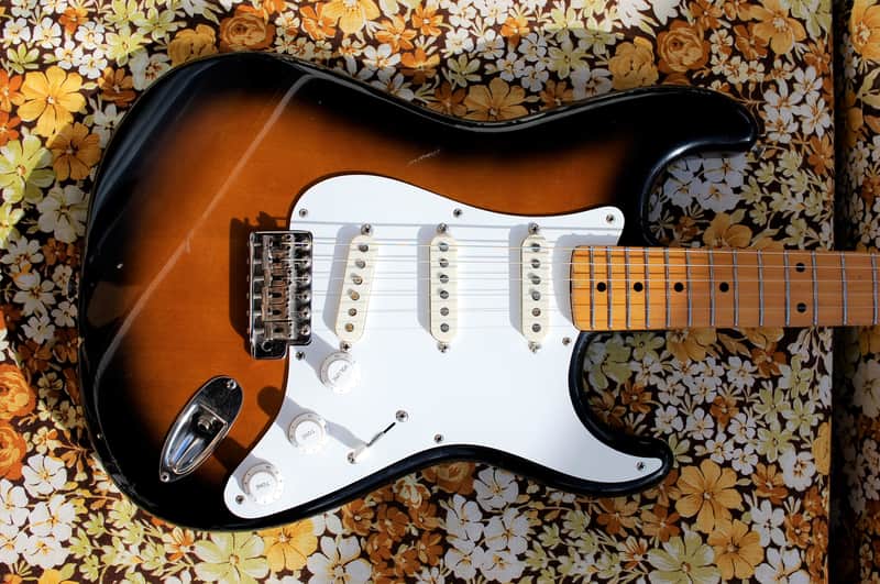 Squier Stratocaster 57' RI 1982 JV Japan Export 3,17kg! USA Fullerton Black Bobbins PUs 100% orig ! image 1