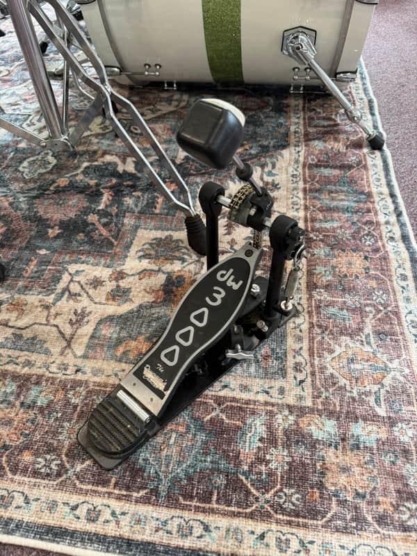 DW 3000 Series Single Bass Drum Pedal image 1