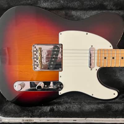 2016 Fender American Professional Telecaster with Maple Fretboard 3 Tone Sunburst image 2