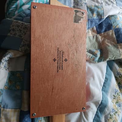Cigar Box Custom 2019 - Red image 5