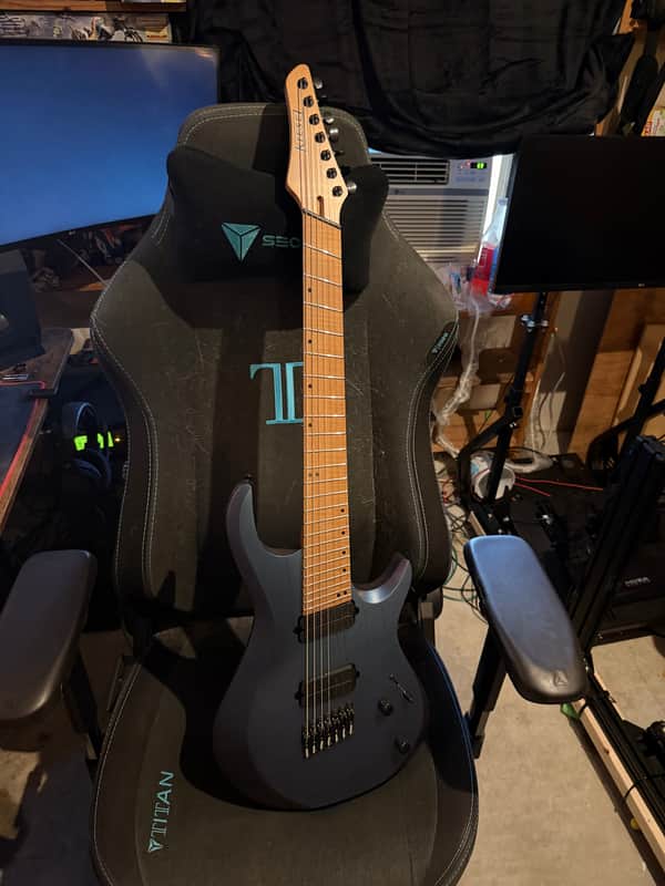 Kiesel A2 - Chameleon blue red image 1
