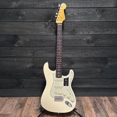 Fender American Vintage II Series '61 Stratocaster USA White Electric Guitar image 6