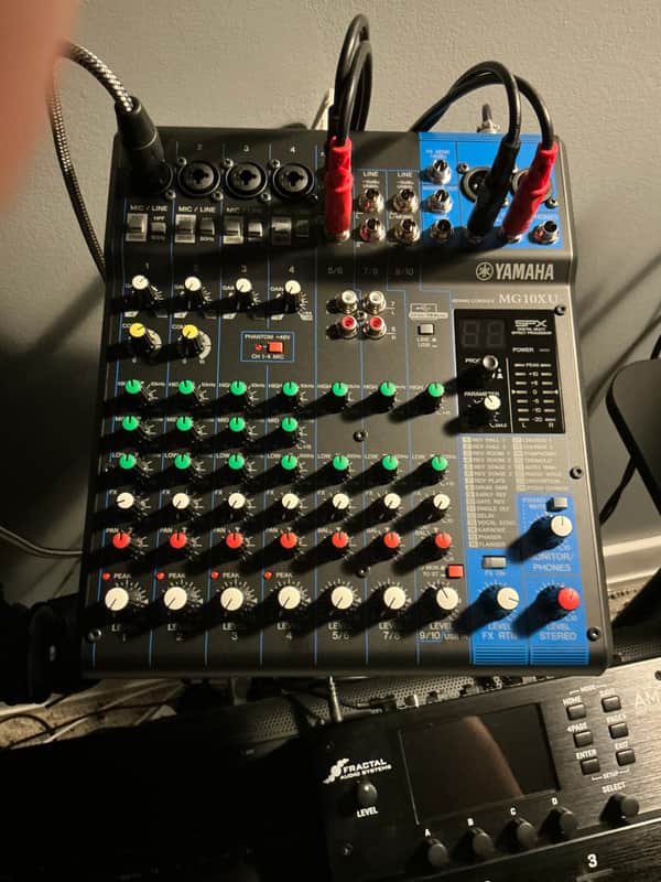 Yamaha MG10XU 10-Channel Analog Mixer 2016 - Present - Black image 1