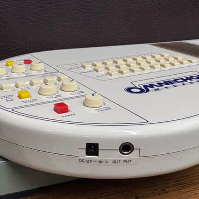 Suzuki OM-27 Omnichord 1980s image 4