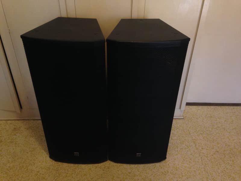 Electro-Voice ETX-35P (2), ELX-118P (4), Alto Monitors (6), Behringer X32 Producer Complete Rig image 1