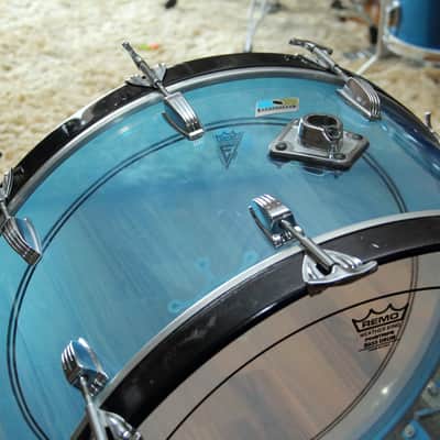 Ludwig Vistalite 70s Bass drum 24x14 blue acrylic image 8
