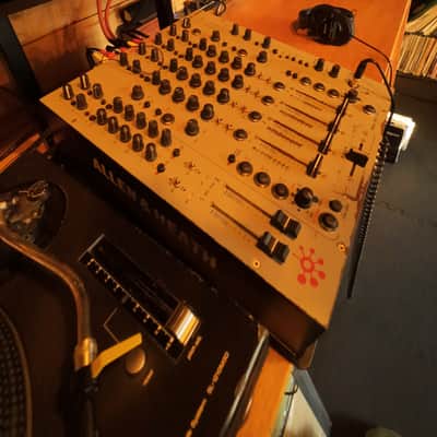 Allen & Heath XONE:92 Professional 6-Channel DJ/Club Mixer 2010s - Black image 2