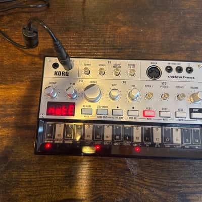 Korg Volca Bass Analog Bass Sequencer/Synthesizer 2013 - Present - Silver/Black image 1