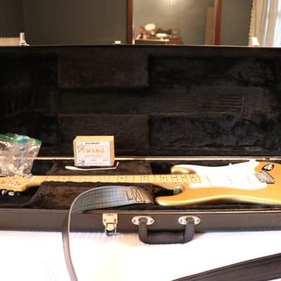 Fender 60th Anniversary Commemorative American Standard Stratocaster with Tone Specific '54 Twang pickups image 2