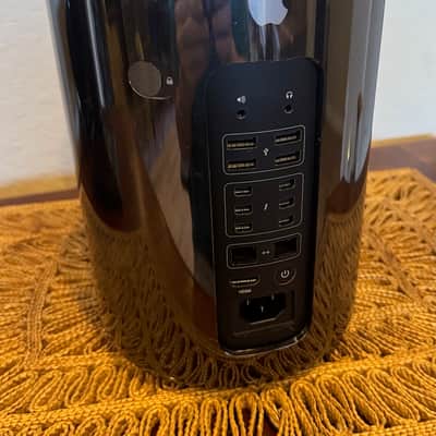 Apple Mac Pro (Late 2013)- 12-Core Intel Xeon E5-2.7 GHz -SSD 1TB - RAM 64GB - AMD FirePro D700 with 6 GB VIDEO EXCELLENT! image 22