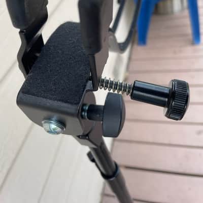 K&M 14760 Performer Stand for Electric Guitars image 3