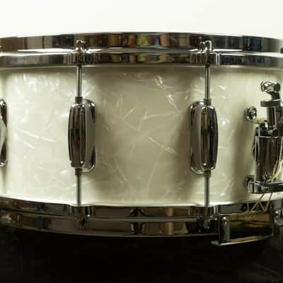 Slingerland Conway 6.5x14 White Marine Pearl Radio King Snare Drum image 3