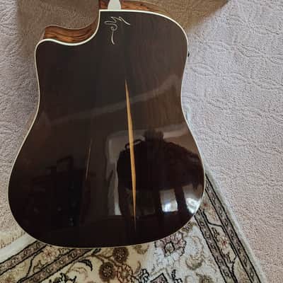 Taylor 810 BCE Special Edition 2000 - Brazillion Rosewood Back and Sides image 9