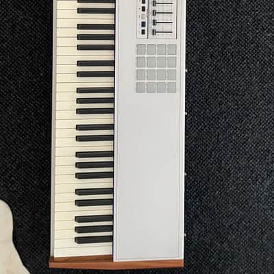 Arturia KeyLab 88 MkII MIDI Controller 2019 - White (ONO)