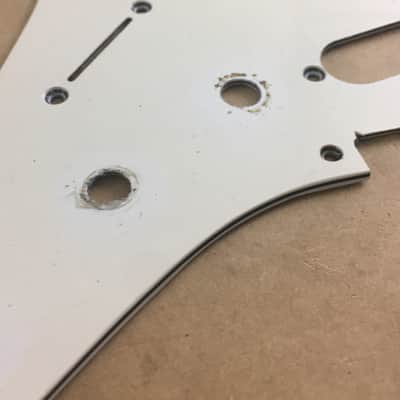 LEFTY Fender Stratocaster Pickguard 3-Ply Parchment Left Strat Natural Old Relic image 3