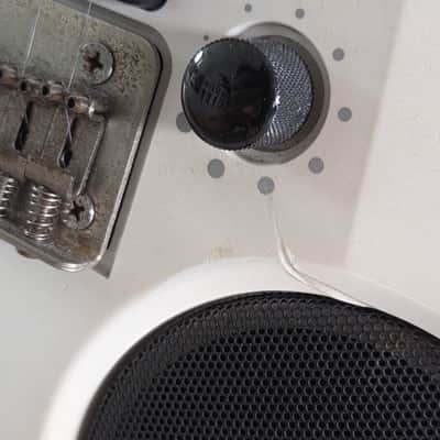 Casio EG-5 Electric Guitar with Onboard Cassette Deck / Amplifier 1980s - White image 8