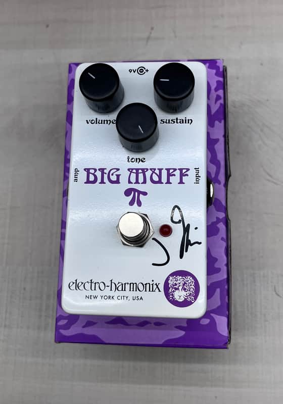 Electro-Harmonix J Mascis Signature Ram’s Head Big Muff Pi 2022 - White / Violet image 1