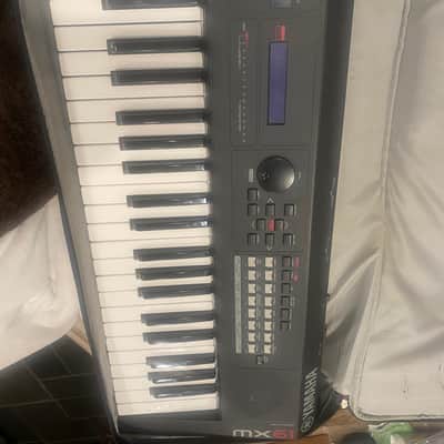 Yamaha MX61 61-Key Digital Synthesizer 2010s - Black image 6