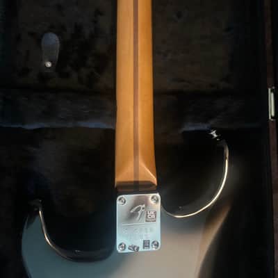Fender Silverburst Stratocaster players plus with fender noiseless pickups and deluxe locking hard case image 7