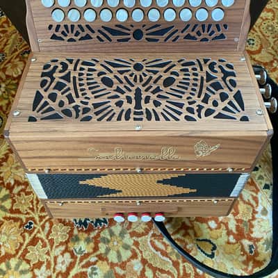 NEW Walnut Saltarelle Nuage BC LMM 23 8 button accordion image 4