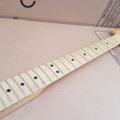 70's FENDER LEFT HAND STRATOCASTER USA MAPLE NECK image 6