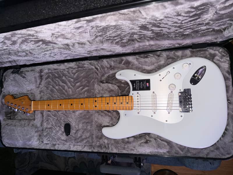 Fender Ultra II Stratocaster Maple Fingerboard Electric Guitar 2025 - Avalanche image 1