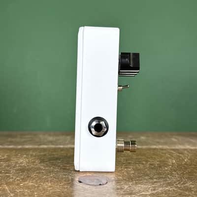 JHS 3 Series Delay 2020 - Present - White image 4