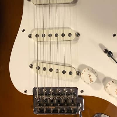 Fender Stratocaster Japan 2000 - Tobacco sunburst 2 tone image 6