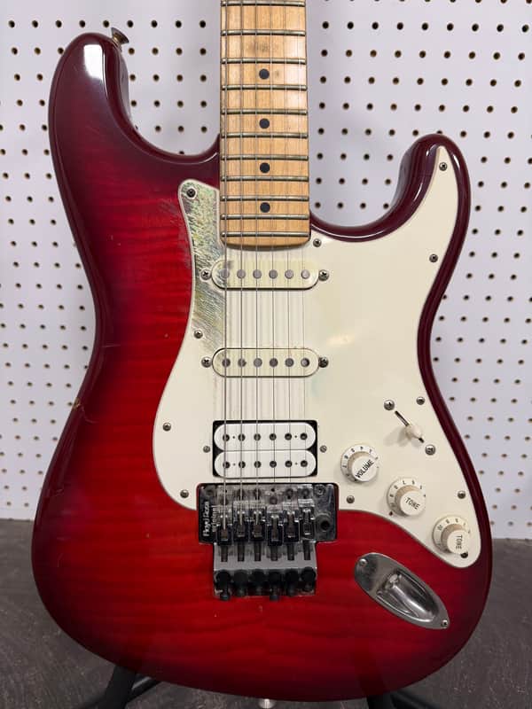 Fender Stratocaster MIJ 1992-1993 - Red Made in Japan Original Contour Body w/Synchronized Tremolo image 1