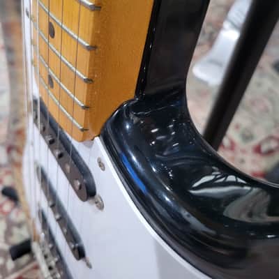 Squier JV Vintage Series '57 Stratocaster 1982 - 2-Tone Sunburst W/ Case (C013-G21) image 10