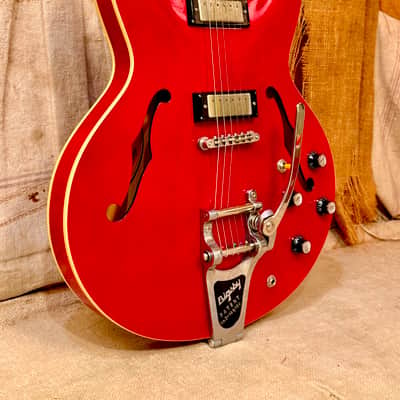 Epiphone Riviera MIK 2006 - Cherry w/Bigsby image 3