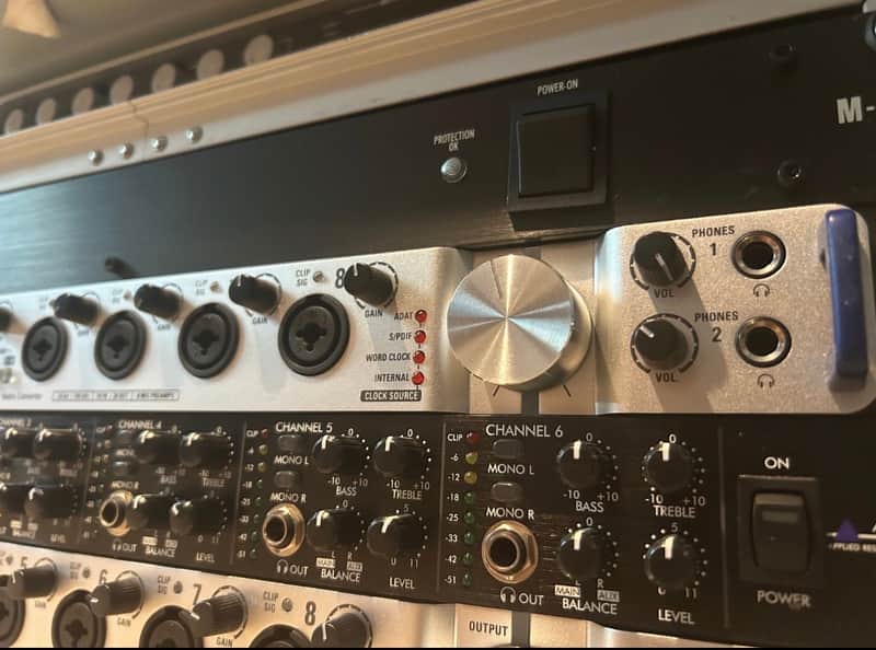 Zoom TAC-8 Thunderbolt Audio Interface 2010s - Silver image 1