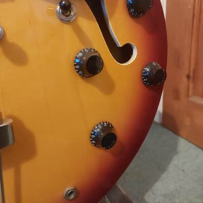 Hondo Deluxe 935 1970-80s Sunburst Archtop image 3