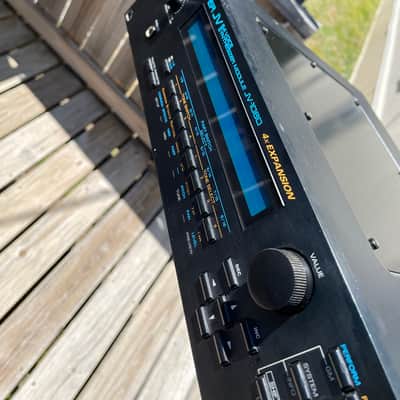 Roland JV-1080 64-Voice Synthesizer Module (with Power Cord)
