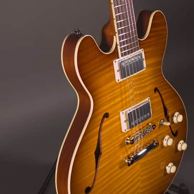 Collings I-35 Deluxe image 3