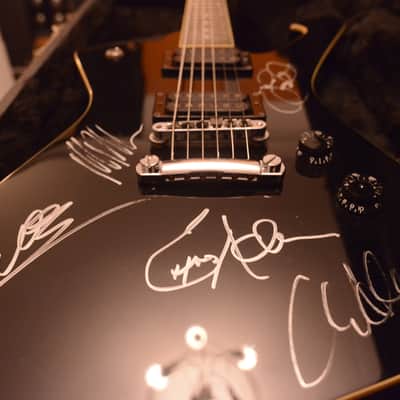 Ibanez Iceman IC 300 Famous Artist SIGNED by Lamb of God ENTIRE Band! IC300 Paul Stanley Kiss Guitar image 4
