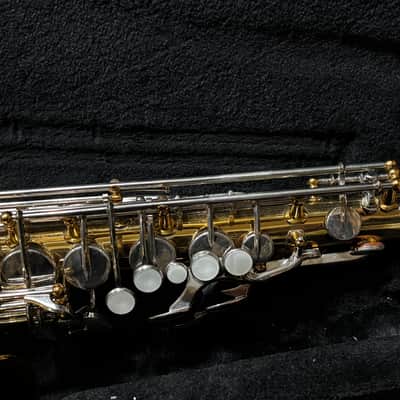 Yamaha YAS26 Alto Saxophone w Case image 3