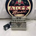 Mesa Boogie V-Twin Tube Preamp Overdrive Distortion Pedal with Power Supply - missing tube cover