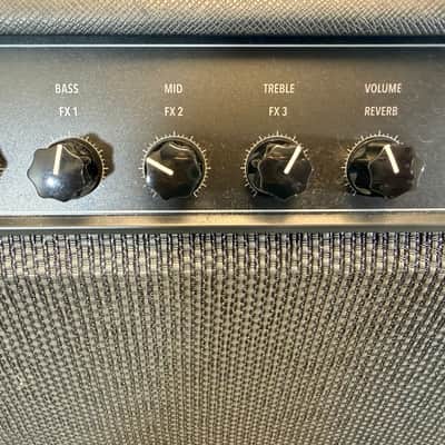 Line 6 Spider V 120 120W 1x12 Modeling Guitar Combo Amp image 4