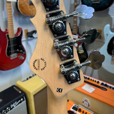 G&L L-2000 Tribute Bass - Sunburst image 8