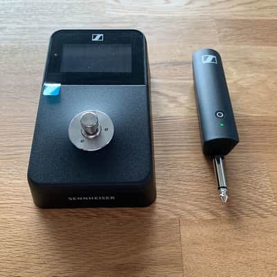 Sennheiser XSW-D Digital Wireless Instrument Pedalboard System Set with 1/4" Transmitter and Receiver **super-MEGA-clean & complete in-box! image 2