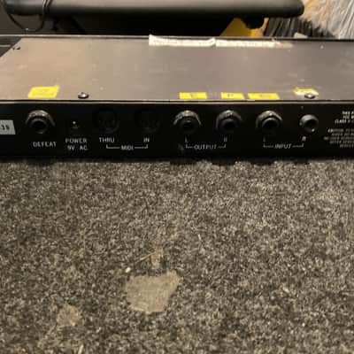 Alesis Midiverb II 16-Bit Digital Effects Processor #1 image 3