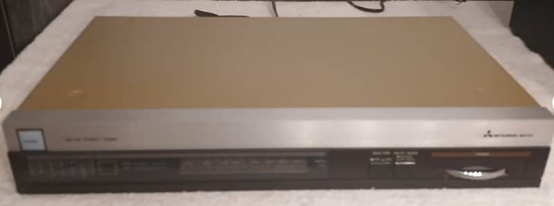 Mitsubishi  DA-F12 1980 - Tested & Working - Mint Condition - See Video image 1