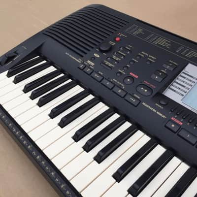 Yamaha PSR 630 XG Synthesizer Arranger Piano Keyboard image 3