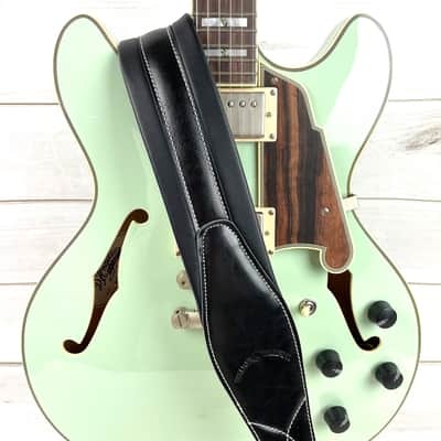 Walker and Williams C-21-BLK Black Premium Signature Soft Grain Leather Padded Guitar Strap For Acoustic, Electric, And Bass Guitars image 2