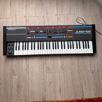 Roland Juno-106 61-Key Programmable Polyphonic Synthesizer 1984 - 1985 - Black