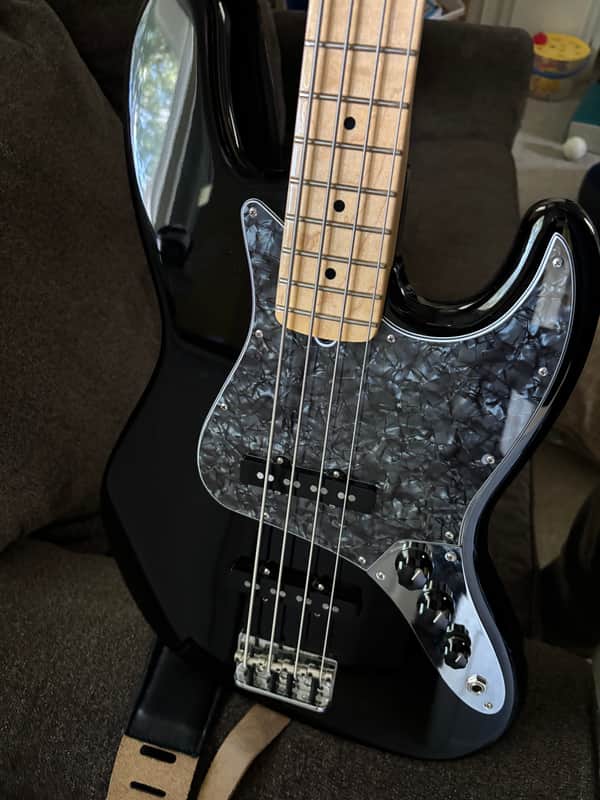 Fender American Standard Jazz Bass with Maple Fretboard 2008 - 2016 - Black image 1