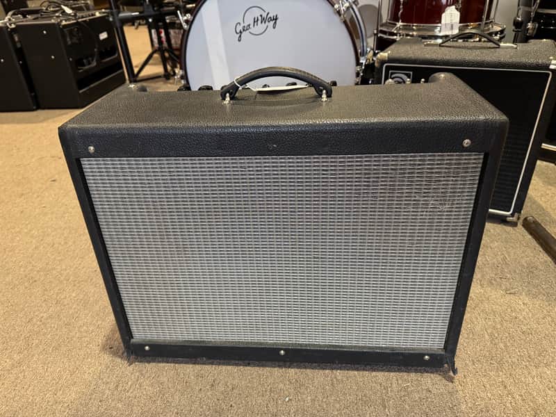 Fender Hot Rod Deluxe 3-Channel 40-Watt 112 1x12" Tube Guitar Combo Amplifier - Local Pickup Only image 1