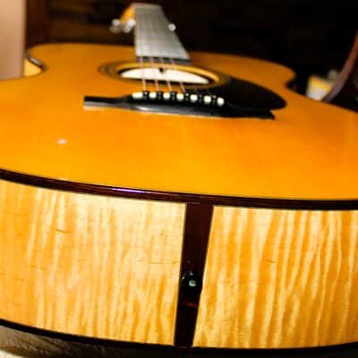 Martin Custom Shop 0M-28 Alpine Spruce Red Curly Maple image 11